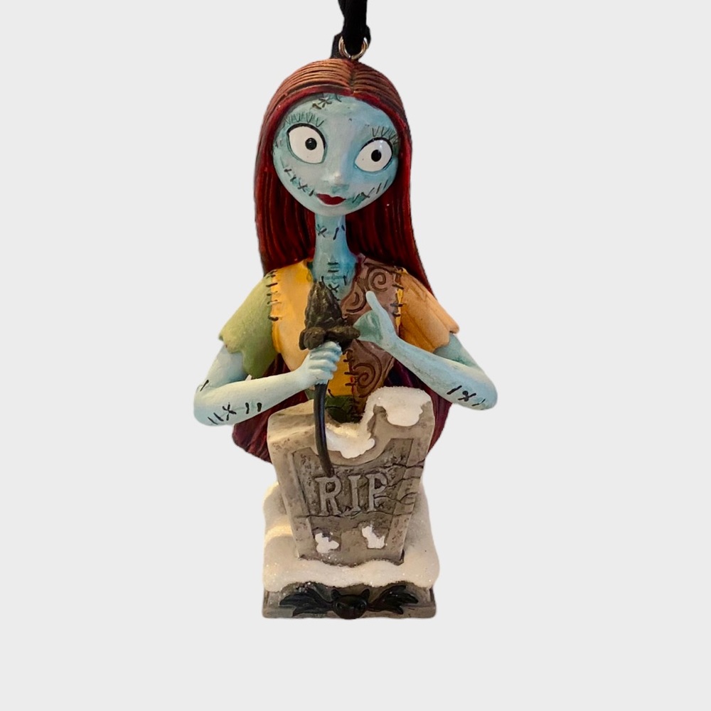 Disney Store Nightmare Before Christmas Sally Sketchbook Ornament - Picture 2 of 8